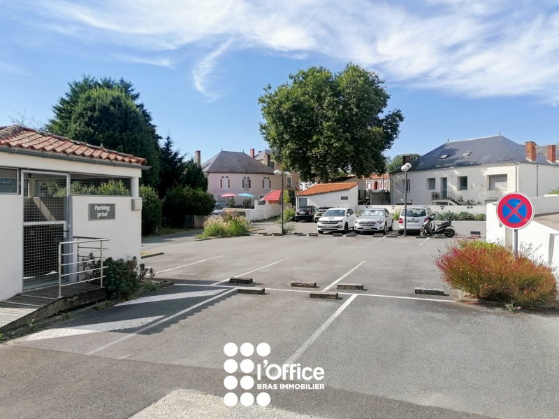 immobilier Local Commercial à vendre Talmont-Saint-Hilaire 81 000 euros