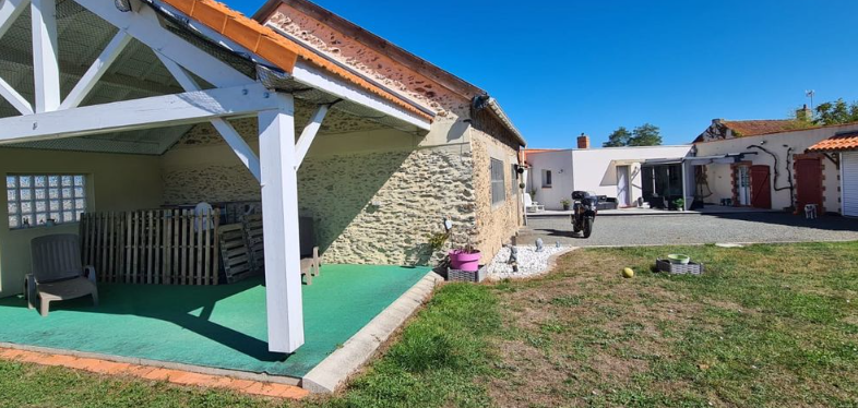 immobilier Maison à vendre Saint-Maixent-sur-Vie 335 000 euros
