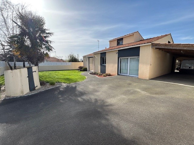immobilier Maison à vendre Coëx 360 000 euros