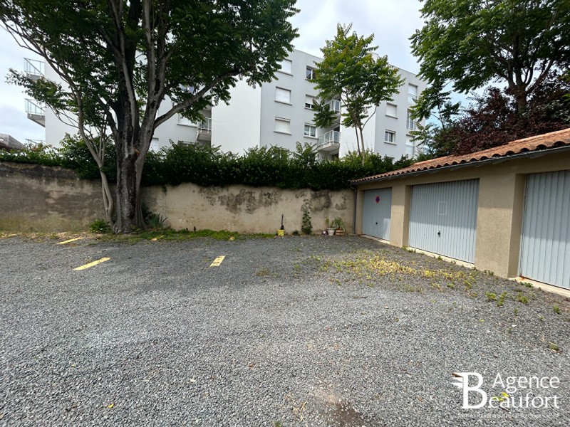 immobilier Garage/Parking à vendre Saint-Gilles-Croix-de-Vie 23 000 euros
