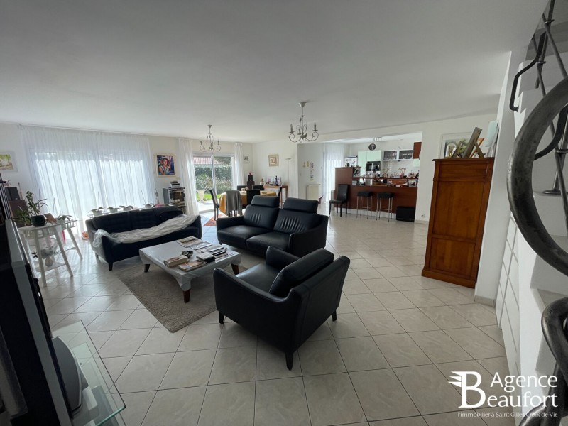 Maison à vendre 10 pièces 206 m²