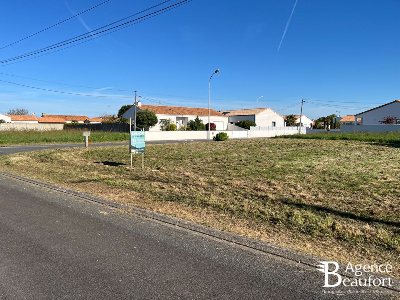 immobilier Terrain à vendre Saint-Hilaire-de-Riez 207 675 euros