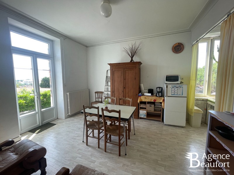 Maison à vendre 10 pièces 231 m²