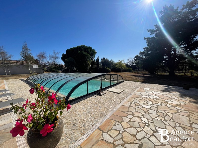 vente Maison Le Fenouiller 200 m²