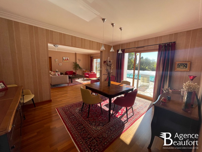 Maison à vendre 6 pièces 200 m²