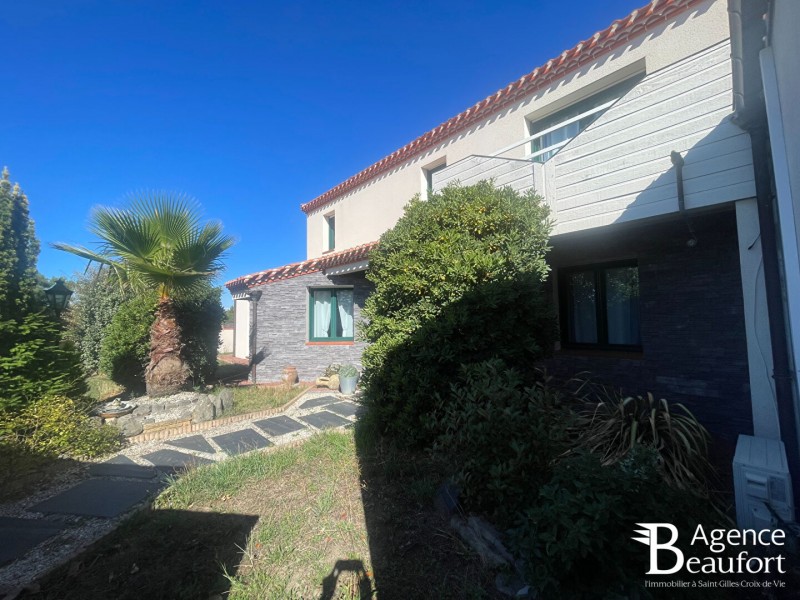 Maison à vendre 8 pièces 257 m²