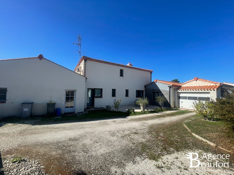 achat vente Maison 8 pièces 257 m² vendée