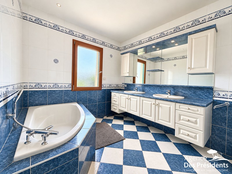 Maison à vendre 8 pièces 257 m²