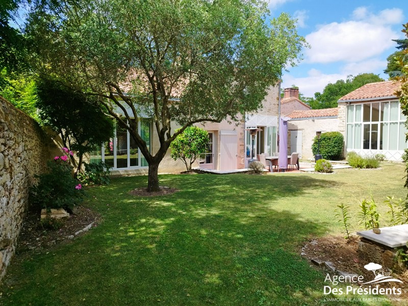 Maison à vendre 9 pièces 319 m²