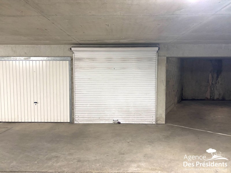 immobilier Garage/Parking à vendre Les Sables-d'Olonne 64 000 euros