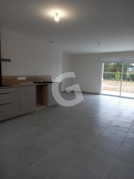 immobilier Maison à vendre Angles 900 euros
